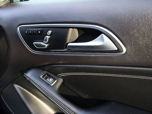 Used 2018 Mercedes-Benz GLA 250 image 19