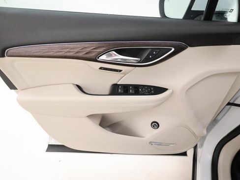 Used 2022 Buick Envision Avenir w/ Technology Package II image 8