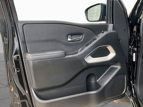 Certified 2022 Nissan Frontier SV w/ Technology Package RWD image 21