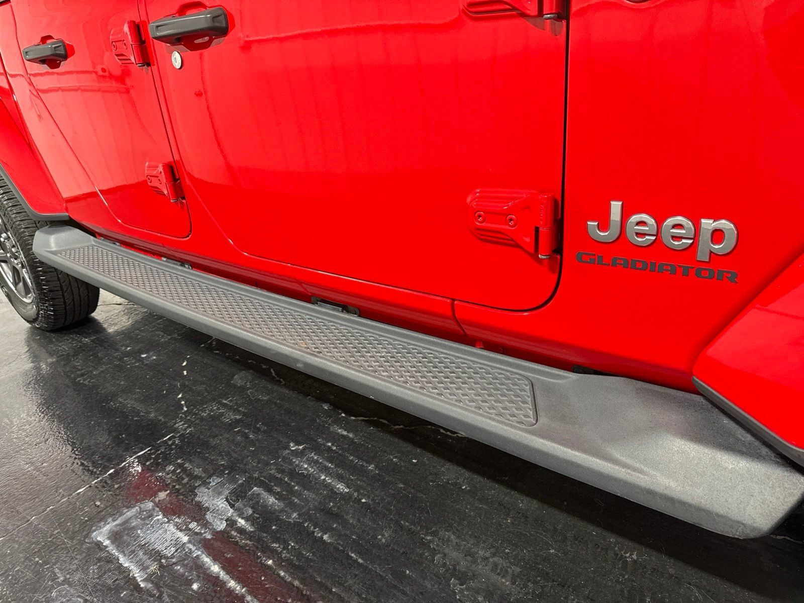 Used 2021 Jeep Gladiator Overland w/ Popular Equipment Package AWD/4WD image 47