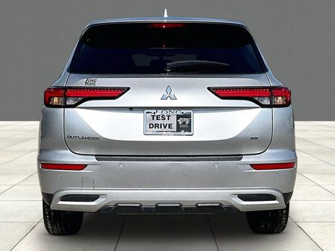 Used 2024 Mitsubishi Outlander SE FWD image 4