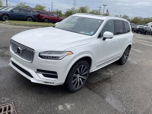 Used 2025 Volvo XC90 T8 Ultra w/ Protection Package Premier AWD/4WD image 3