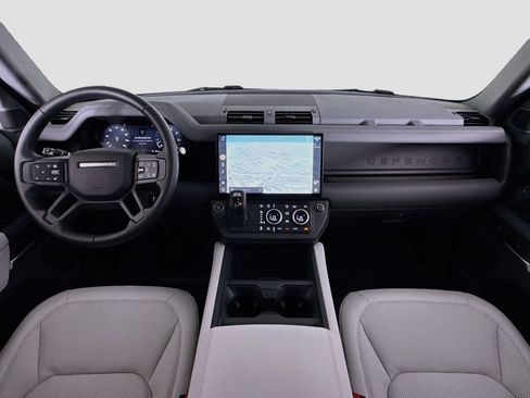 Used 2026 Land Rover Defender 110 X-Dynamic SE AWD/4WD image 9