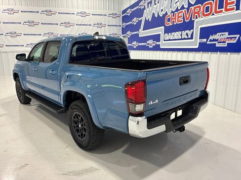 Used 2019 Toyota Tacoma SR5 AWD/4WD image 5