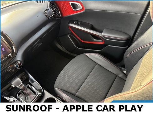 Used 2025 Kia Soul GT-Line image 17