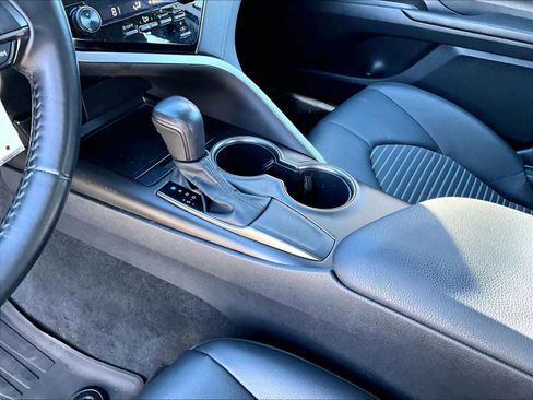 Used 2021 Toyota Camry SE image 20