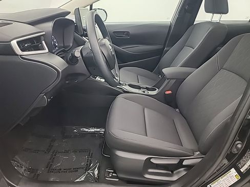 Used 2025 Toyota Corolla LE image 26