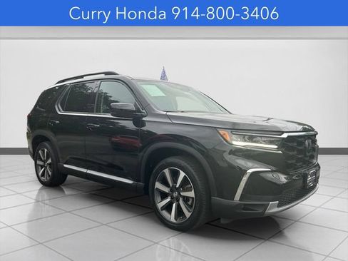 Certified 2023 Honda Pilot Touring image 1