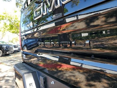New 2026 GMC Sierra 1500 Denali w/ Denali Reserve Package image 9