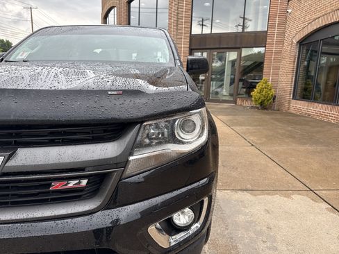 Used 2016 Chevrolet Colorado Z71 w/ Z71 Midnight Edition AWD/4WD image 9