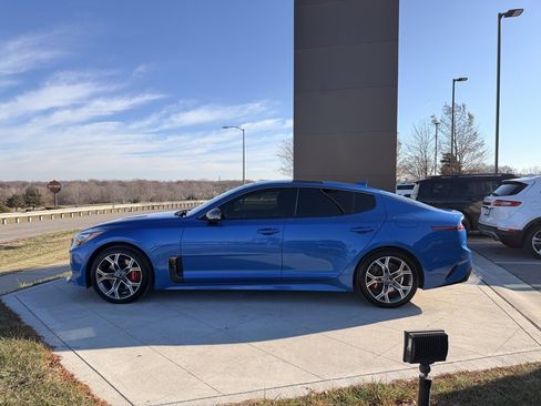 Used 2019 Kia Stinger GT2 image 6