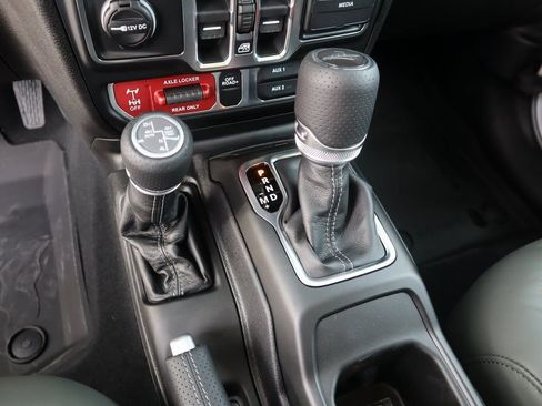 New 2026 Jeep Gladiator Mojave image 9