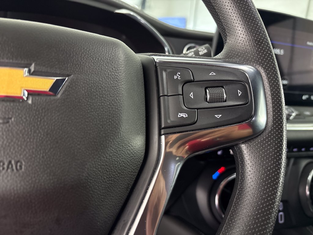 Used 2025 Chevrolet Blazer LT FWD image 39