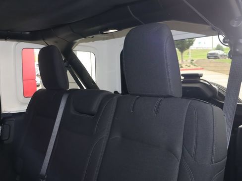 Used 2021 Jeep Wrangler Unlimited Sport AWD/4WD image 32