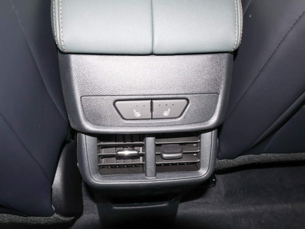 New 2027 GMC Terrain AT4 w/ Convenience Package III AWD/4WD image 11
