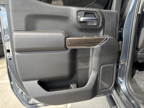 Used 2022 Chevrolet Silverado 1500 RST AWD/4WD image 16