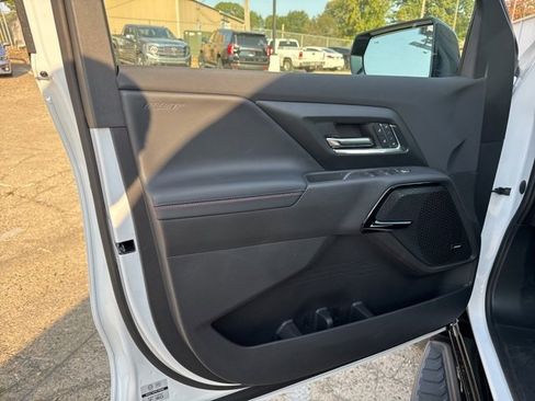 New 2024 Chevrolet Silverado EV RST image 20