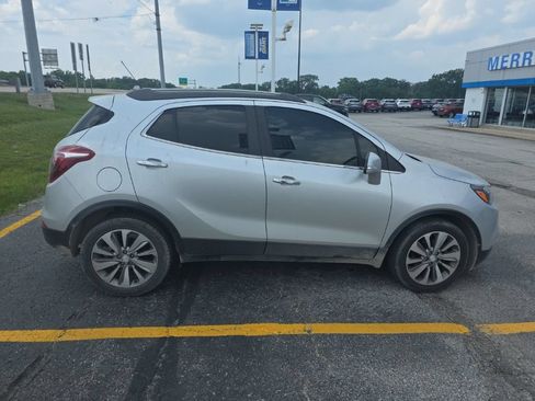 Used 2018 Buick Encore Preferred FWD image 2