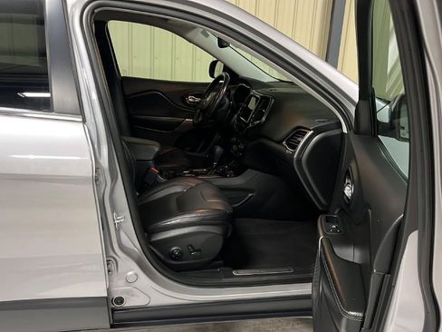 Used 2020 Jeep Cherokee Limited image 13