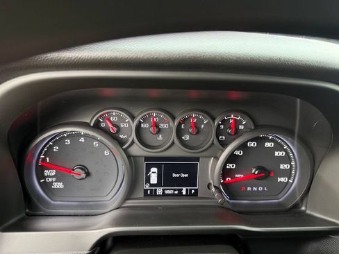 Used 2022 Chevrolet Silverado 1500 Custom Trail Boss AWD/4WD image 17