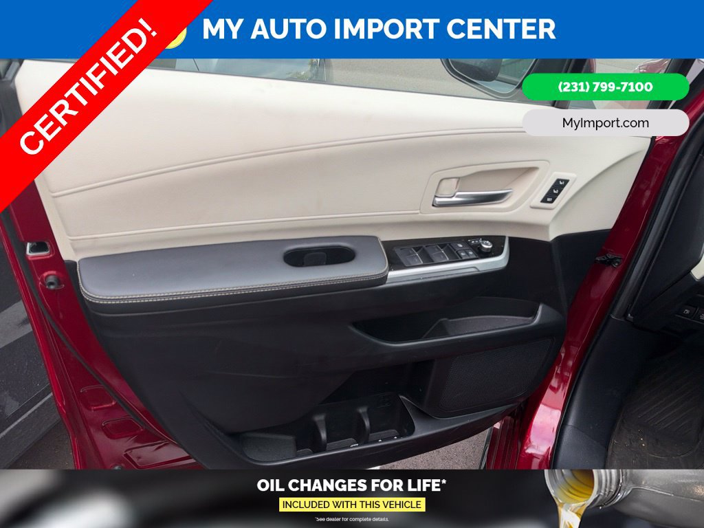 Certified 2025 Toyota Sienna Limited FWD image 7