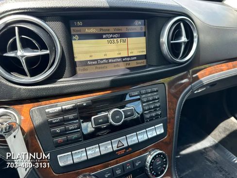 Used 2013 Mercedes-Benz SL 550 image 12