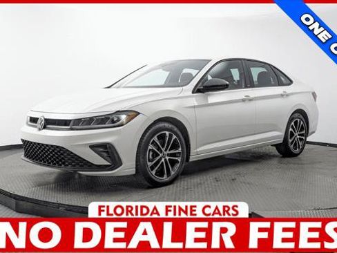 Used 2025 Volkswagen Jetta Sport FWD image 1