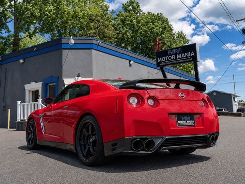 Used 2016 Nissan GT-R Black Edition AWD/4WD image 4