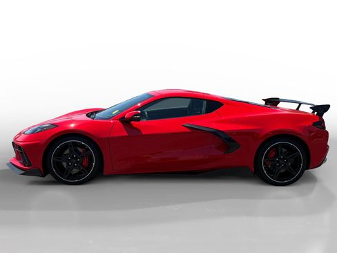 Used 2022 Chevrolet Corvette Stingray Coupe w/ 1LT RWD image 2