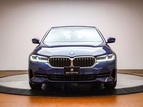 Certified 2023 BMW 540i w/ Premium Package image 2