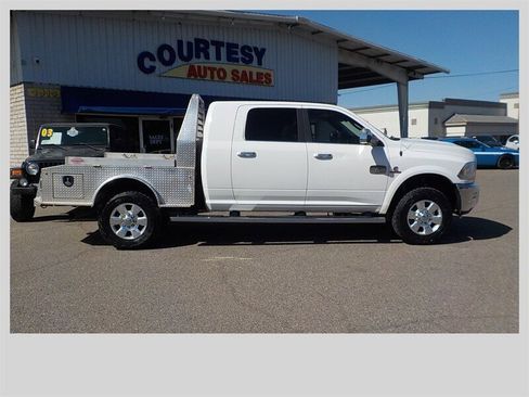 Used 2018 RAM 2500 Longhorn w/ Longhorn Southfork Package AWD/4WD image 11