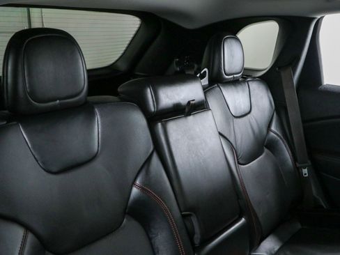 Used 2022 Jeep Cherokee Trailhawk w/ Premium Leather Package AWD/4WD image 27