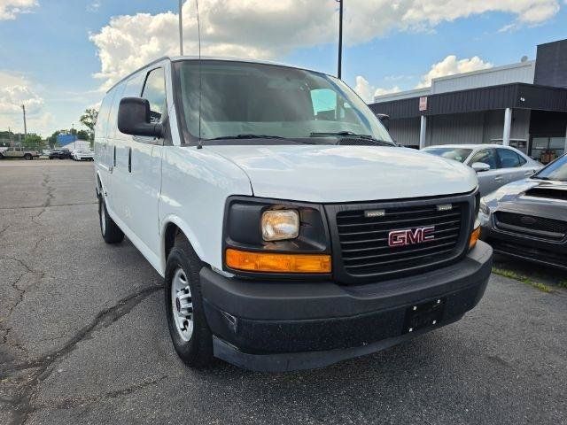 Used 2017 GMC Savana 2500 RWD image 4