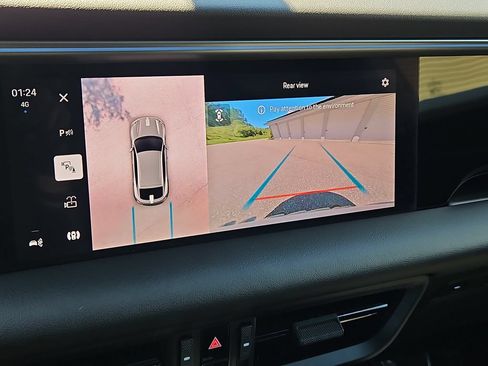 Certified 2025 Porsche Macan 4 Electric AWD/4WD image 17
