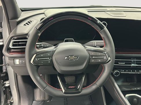 Used 2024 Chevrolet Traverse RS AWD/4WD image 9