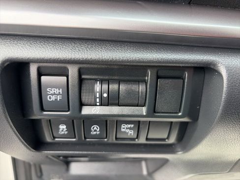 Used 2023 Subaru Crosstrek 2.5i Limited image 12