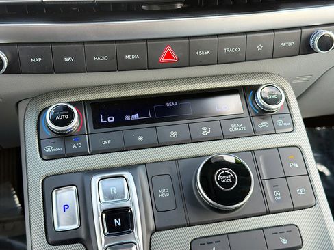 Used 2024 Hyundai Palisade SEL image 35