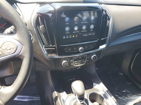Used 2023 Chevrolet Traverse LT FWD image 25