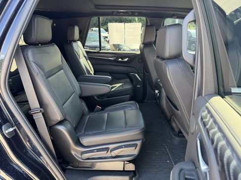 Used 2022 GMC Yukon Denali AWD/4WD image 10