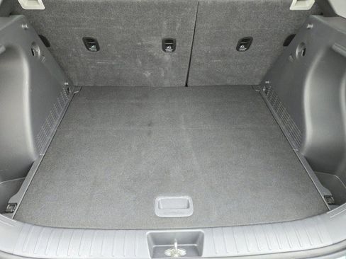 Used 2024 Hyundai Kona SEL image 9