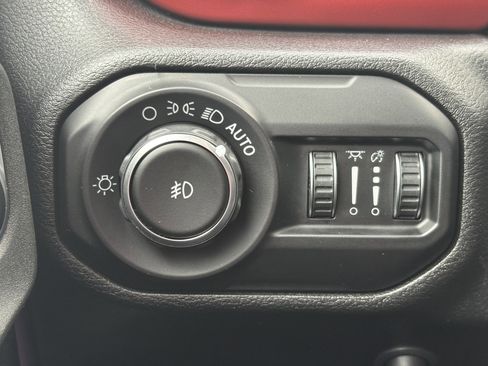 Used 2020 Jeep Wrangler Rubicon w/ Steel Bumper Group image 27