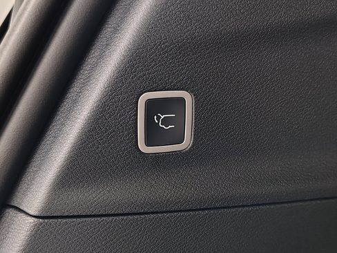 New 2026 Chrysler Pacifica Select FWD image 15