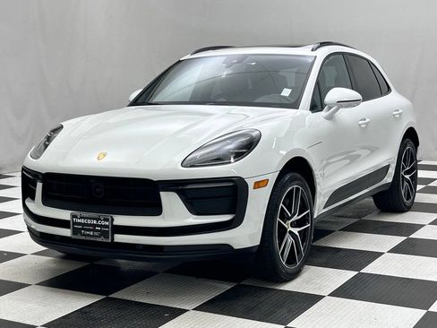 Used 2024 Porsche Macan AWD/4WD image 4