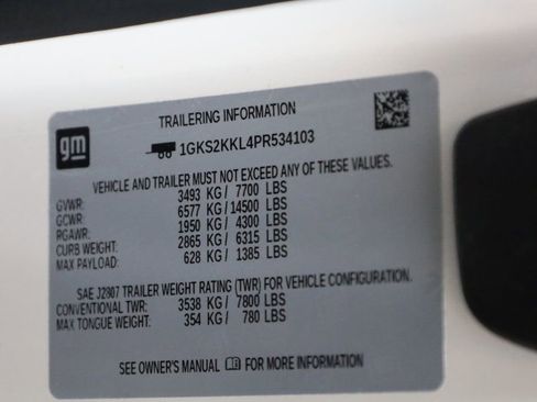 Used 2023 GMC Yukon XL Denali Ultimate image 12