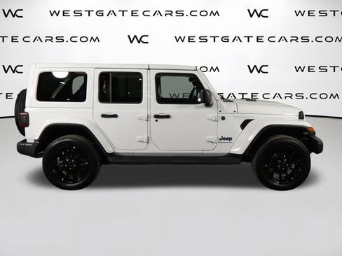 Used 2025 Jeep Wrangler Unlimited Sahara AWD/4WD image 49
