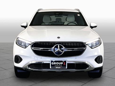 Used 2026 Mercedes-Benz GLC 300 image 4