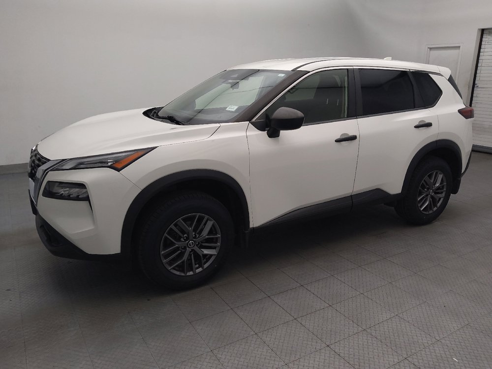 Used 2021 Nissan Rogue S FWD image 2