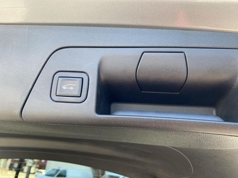 Used 2023 Buick Envision Preferred AWD/4WD image 30