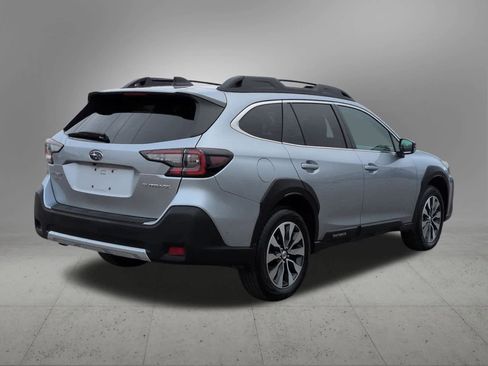 Used 2023 Subaru Outback Limited image 6