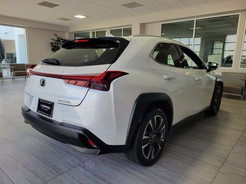 Certified 2023 Lexus UX 250h FWD w/ Accessory Package (Z1) image 7